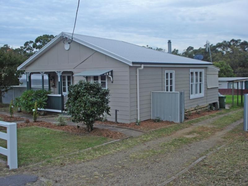 25 Long Street, Cessnock NSW 2325