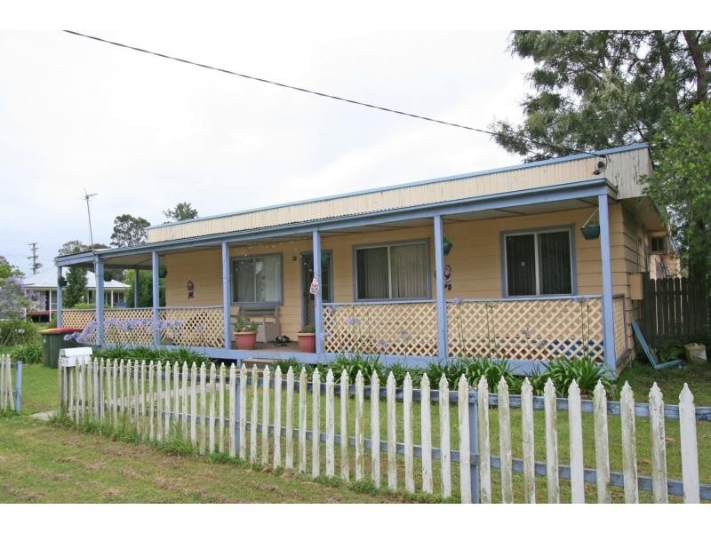 17 Evans Street, Greta NSW 2334