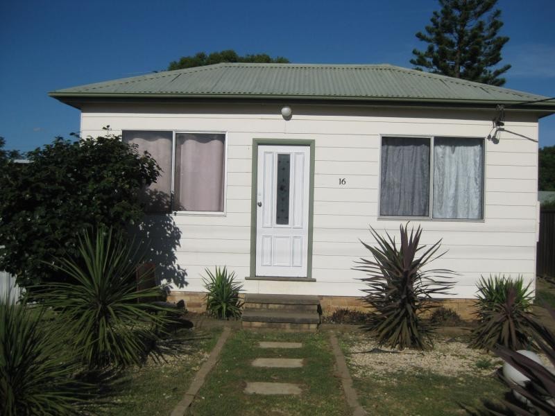 16 Blackwood Avenue, Cessnock NSW 2325