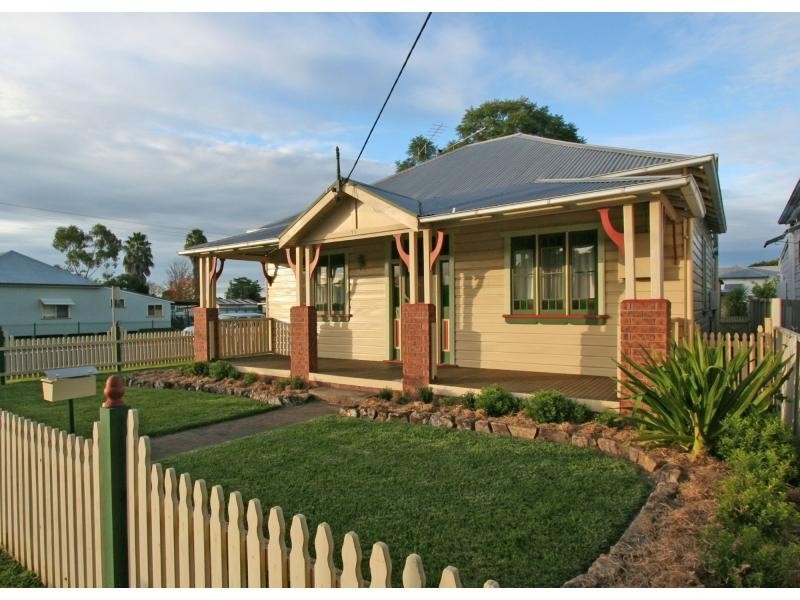 32 Church Street, Cessnock NSW 2325