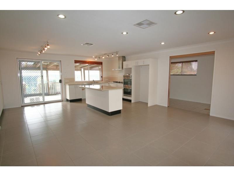 37 Mitchell Street, North Rothbury NSW 2335