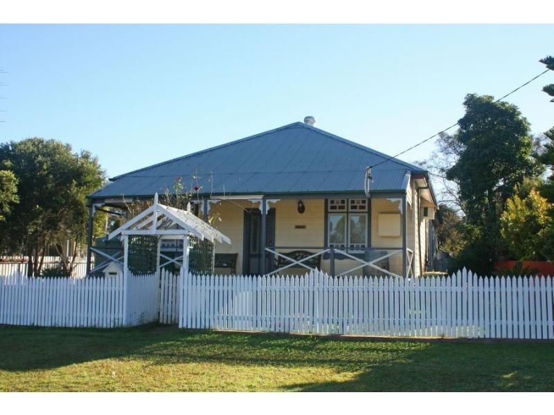 8 Cessnock Street, Aberdare NSW 2325