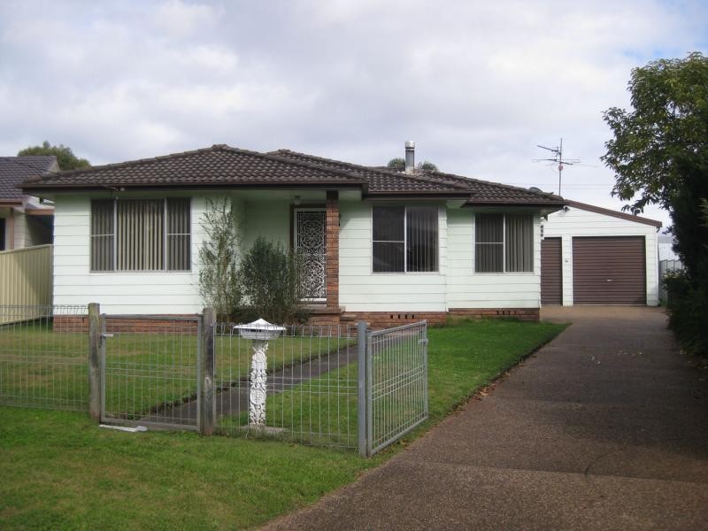 11 Balmoral Avenue, Cessnock NSW 2325