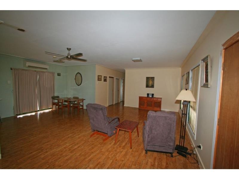 42 Charles Street, Abermain NSW 2326