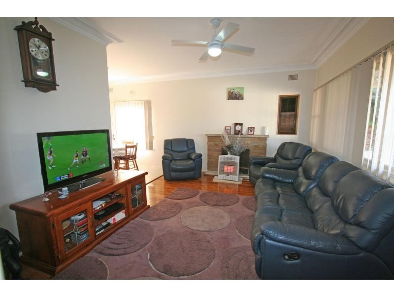 35 Hickey Street, Cessnock NSW 2325