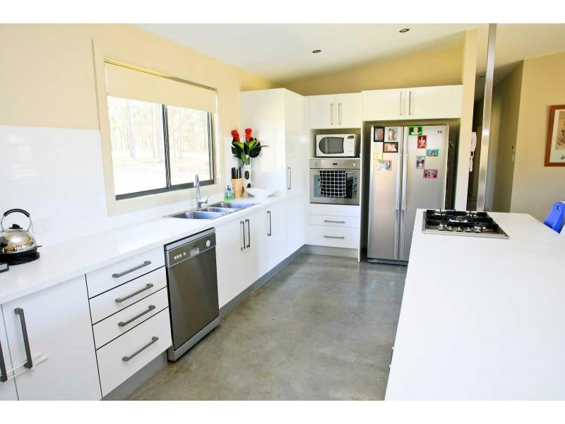 30 The Ballabourneen, Lovedale NSW 2325