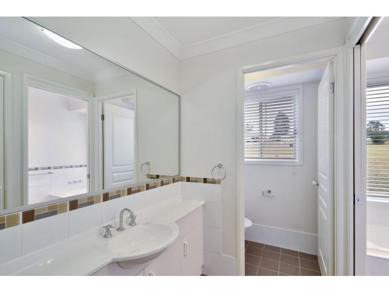 8 Tenth Avenue, Millfield NSW 2325