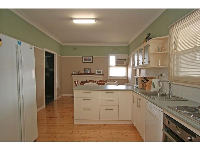 18 Foster Street, Cessnock NSW 2325