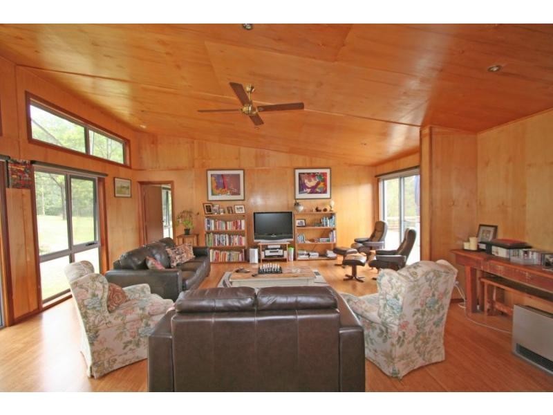 204 Thompsons Road, Milbrodale NSW 2330