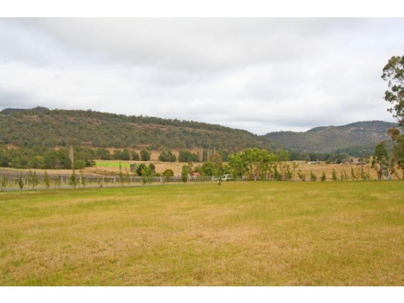 204 Thompsons Road, Milbrodale NSW 2330