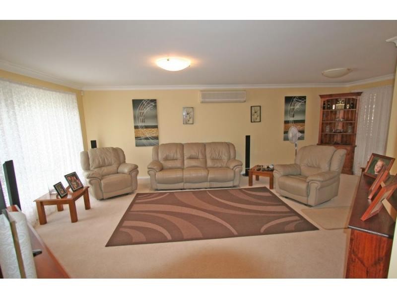 9 Hamilton Street, Abernethy NSW 2325