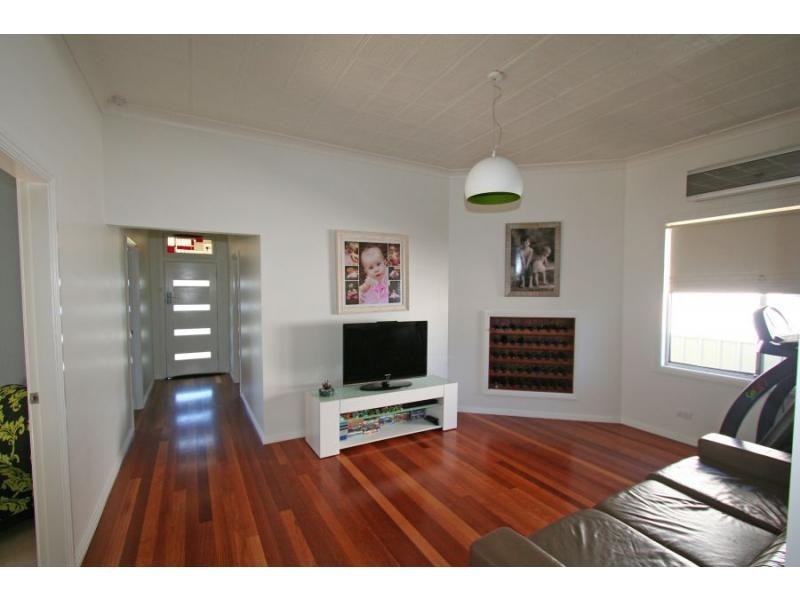 58 Government Road, Weston NSW 2326