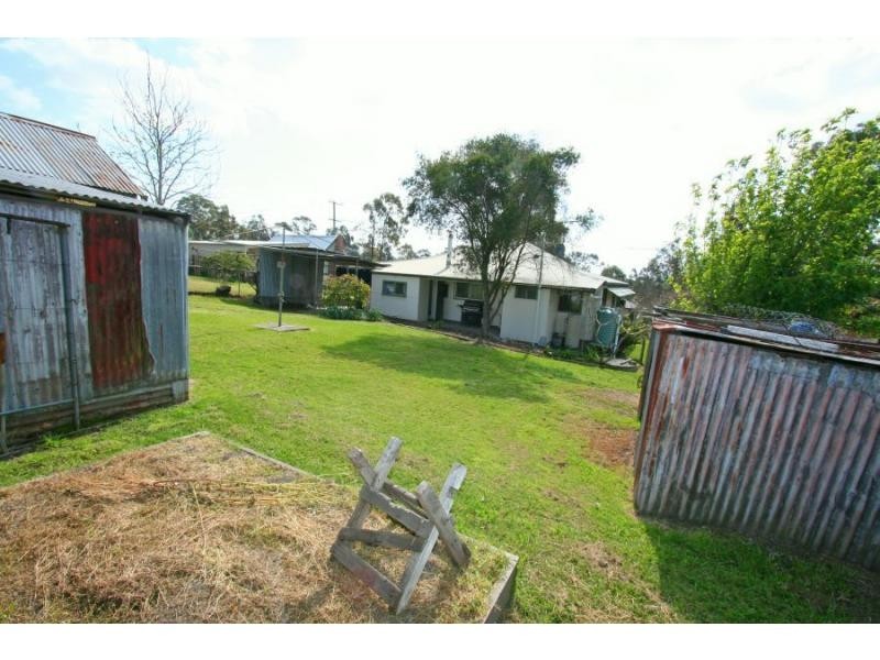 4 Thomas Street, North Rothbury NSW 2335