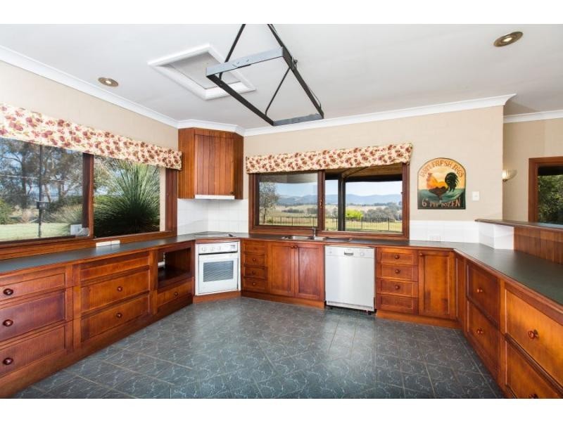 211 Oakey Creek Road, Pokolbin NSW 2320