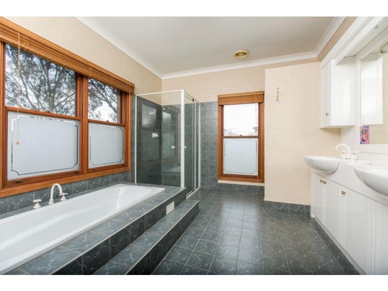 211 Oakey Creek Road, Pokolbin NSW 2320