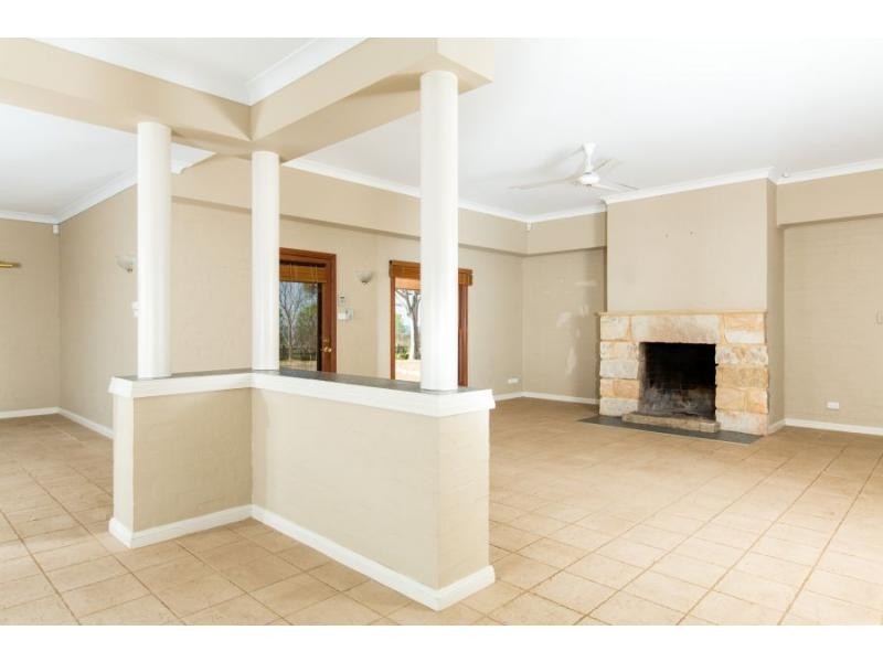 211 Oakey Creek Road, Pokolbin NSW 2320