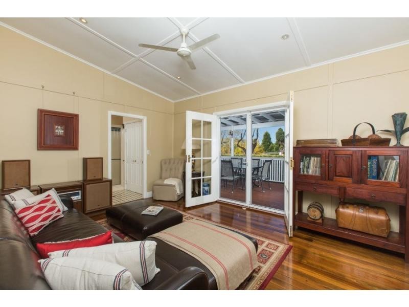 2 Regent Street, Cessnock NSW 2325