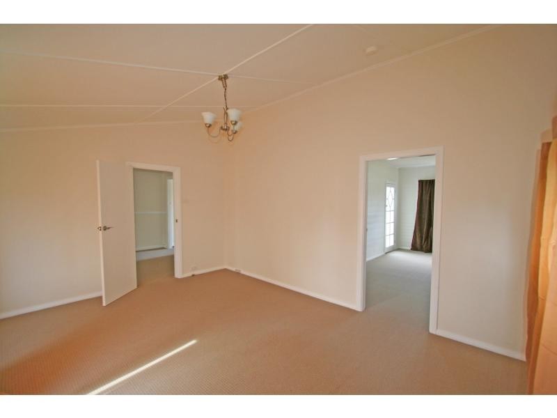 68 Anzac Avenue, Cessnock NSW 2325