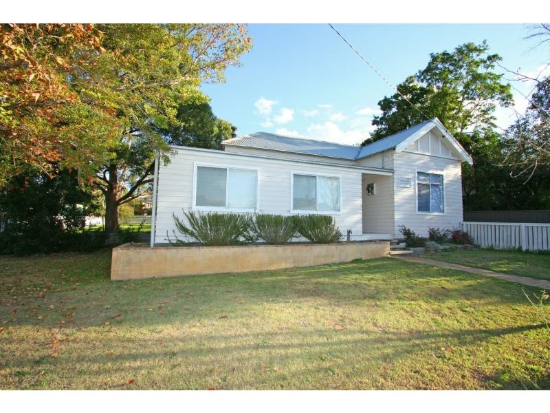 19 Sergeant Street, Cessnock NSW 2325