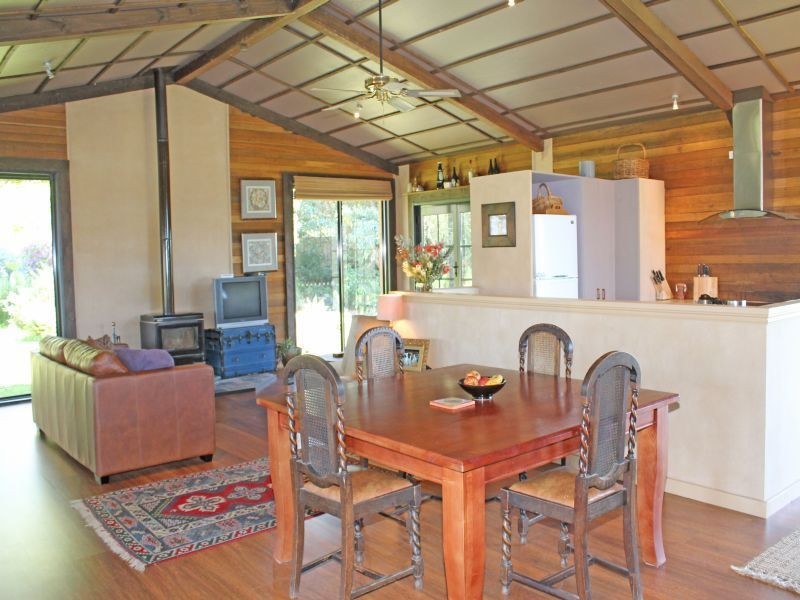 112 Wollong Road, Quorrobolong NSW 2325