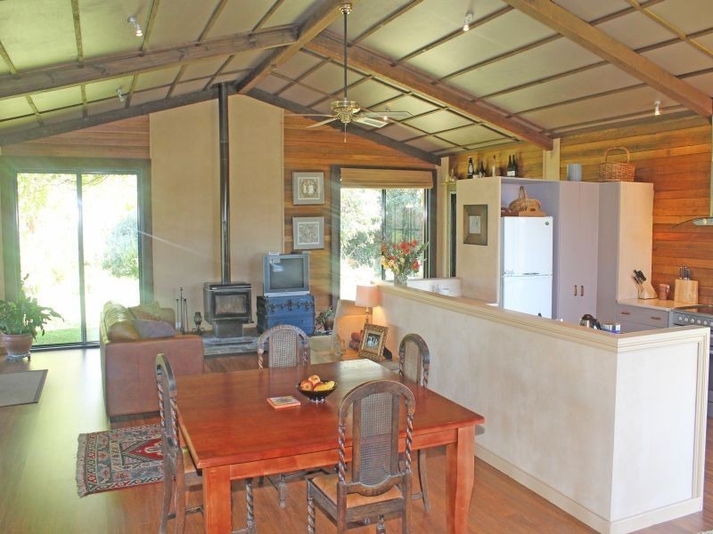 112 Wollong Road, Quorrobolong NSW 2325
