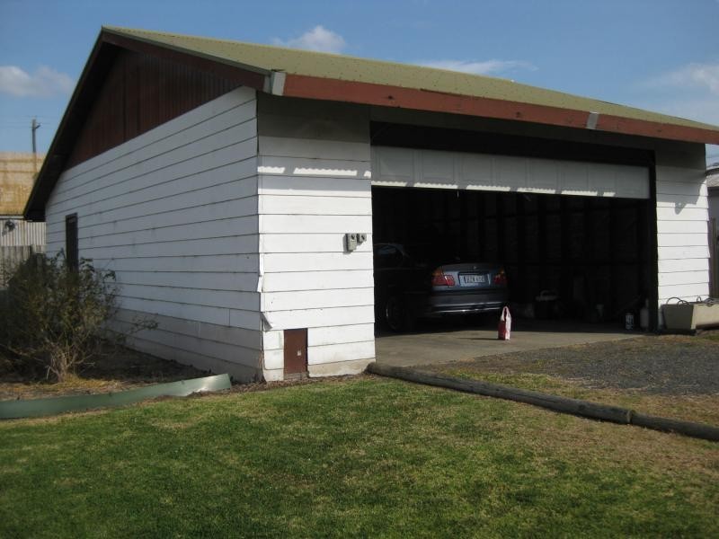 11 Edith Street, Cessnock NSW 2325