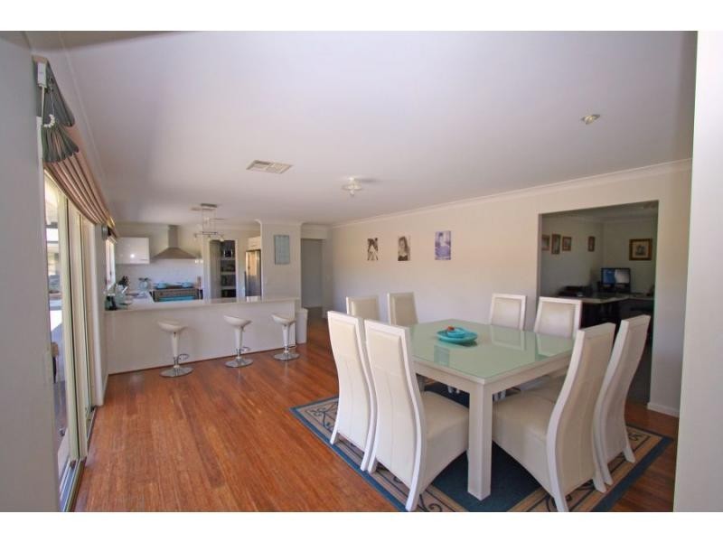 18 McKensey Street, Nulkaba NSW 2325