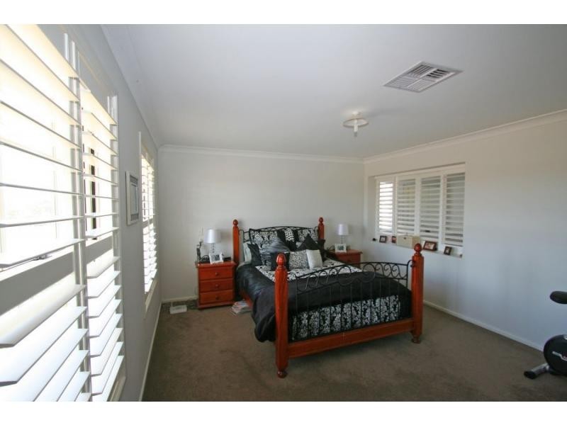 18 McKensey Street, Nulkaba NSW 2325