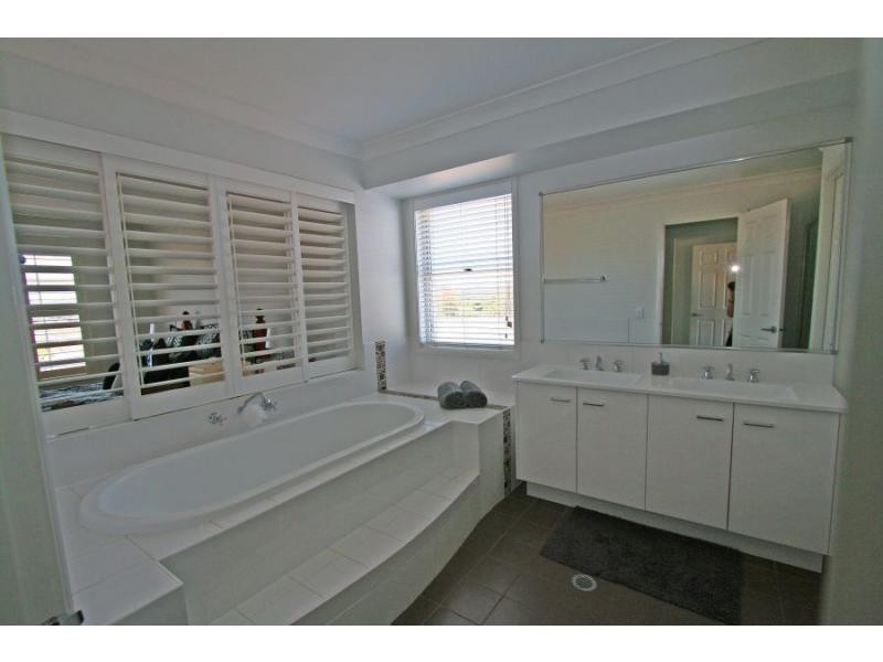 18 McKensey Street, Nulkaba NSW 2325