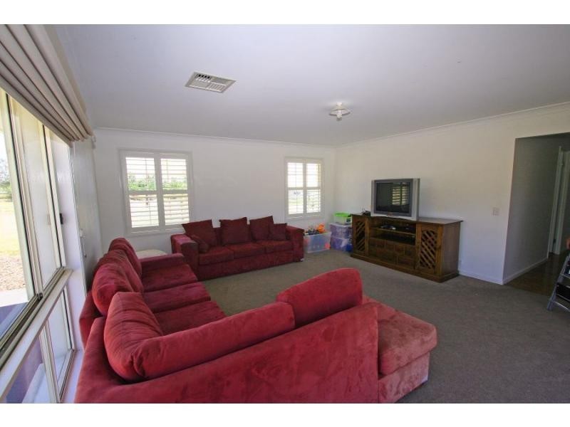 18 McKensey Street, Nulkaba NSW 2325