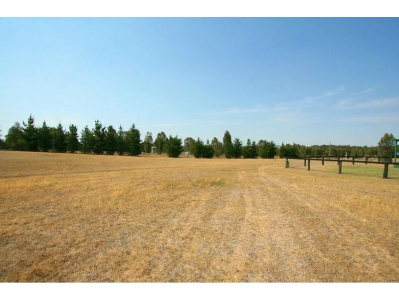 77 Noses Peak Road, Bulga NSW 2330