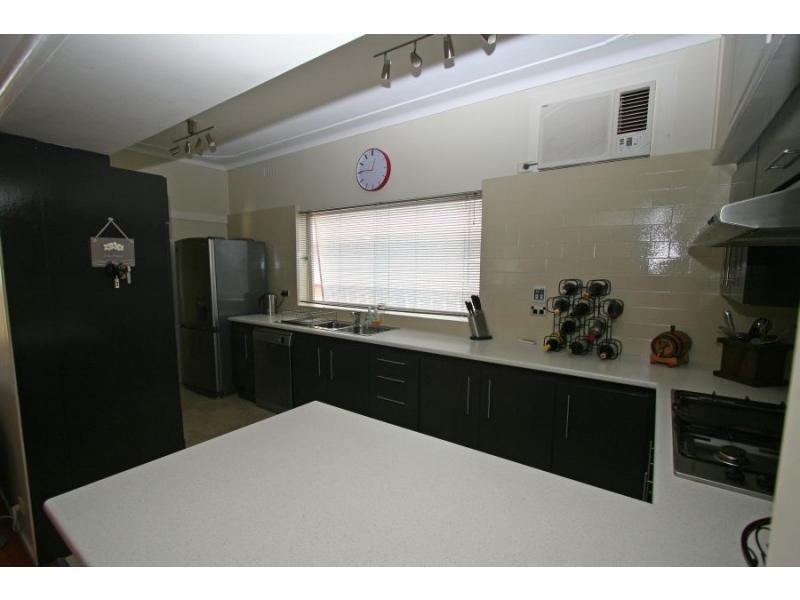 117 Wollombi Road, Cessnock NSW 2325