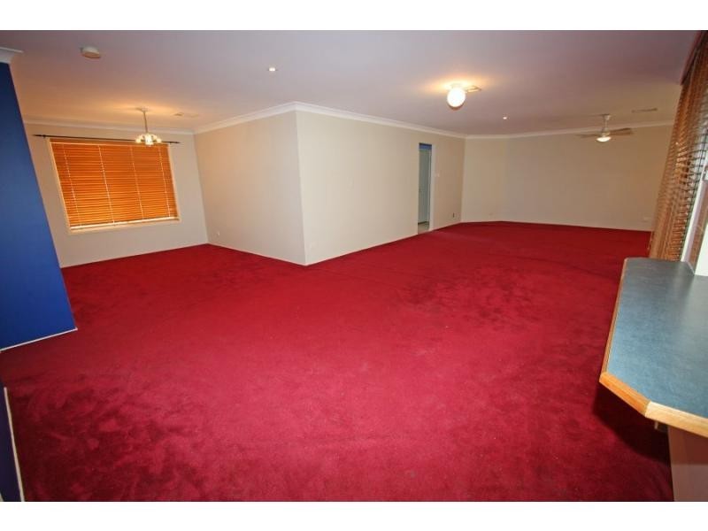 15 Cabernet Grove, Cessnock NSW 2325