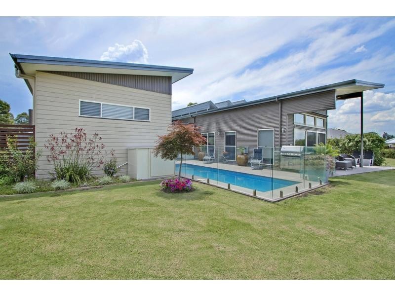 1 Turpentine Close, Rothbury NSW 2320