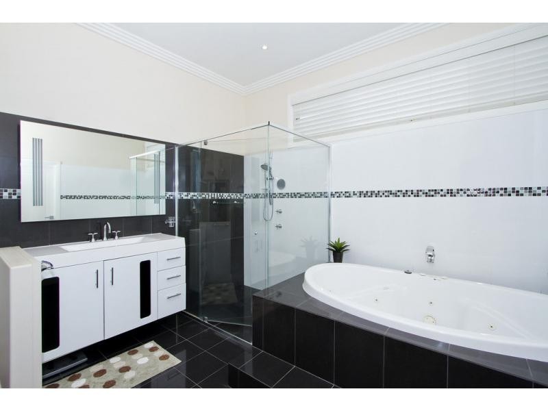 1 Turpentine Close, Rothbury NSW 2320