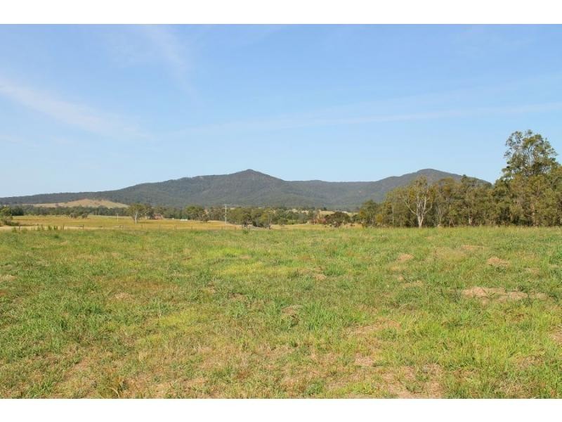 154 Sandy Creek Road, Mount Vincent NSW 2323