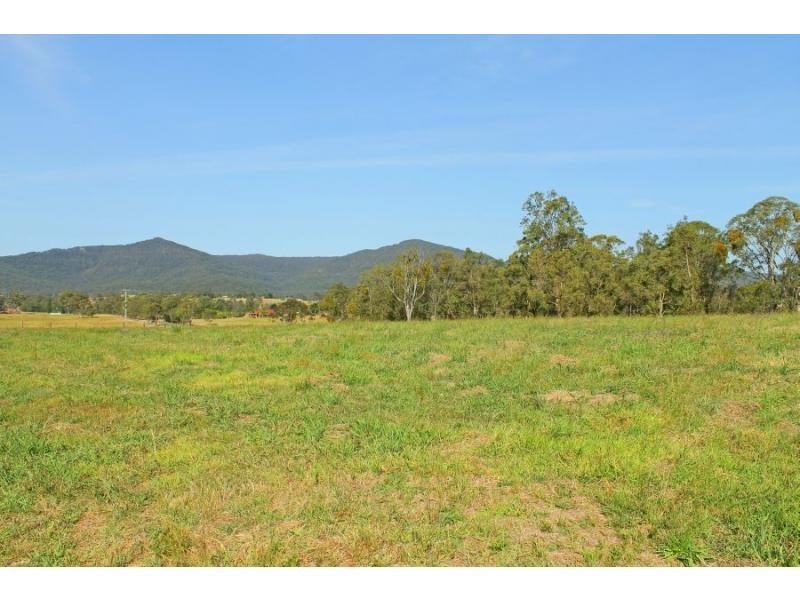 154 Sandy Creek Road, Mount Vincent NSW 2323