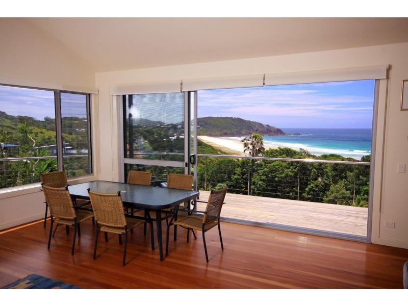 115 Newmans Drive, Blueys Beach NSW 2428