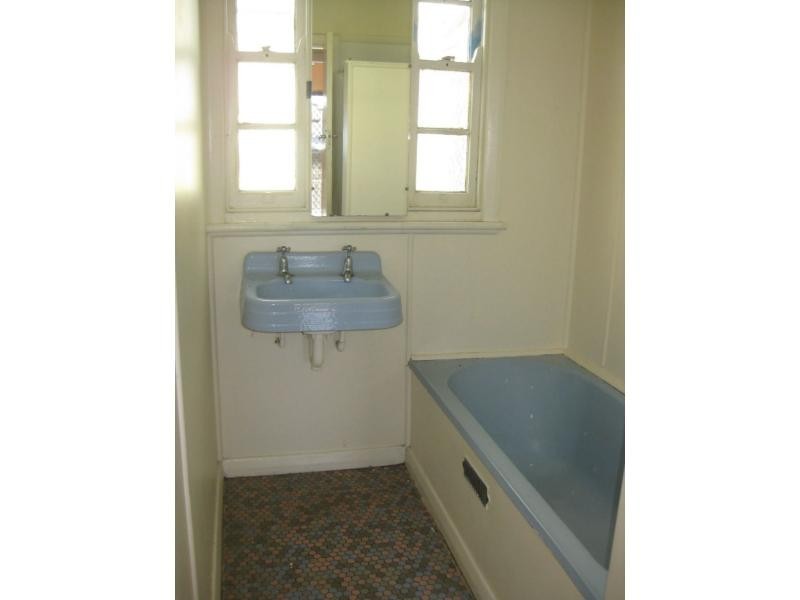 3 Wollombi Road, Cessnock NSW 2325