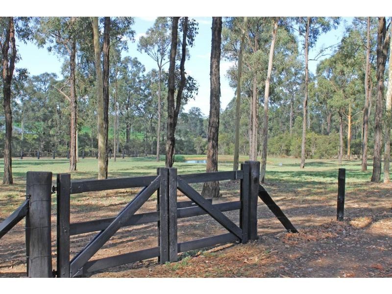 102 Olsen Road, Lovedale NSW 2325