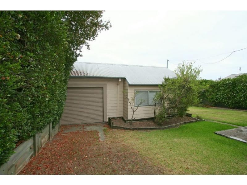 15 Regent Street, Cessnock NSW 2325