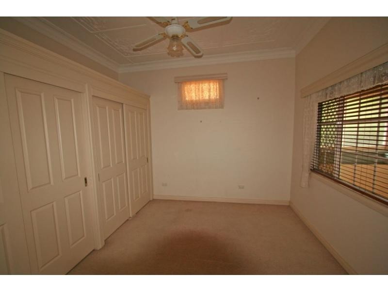 15 Regent Street, Cessnock NSW 2325