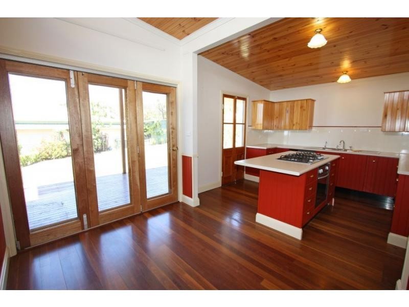 2 Thomas Street, North Rothbury NSW 2335