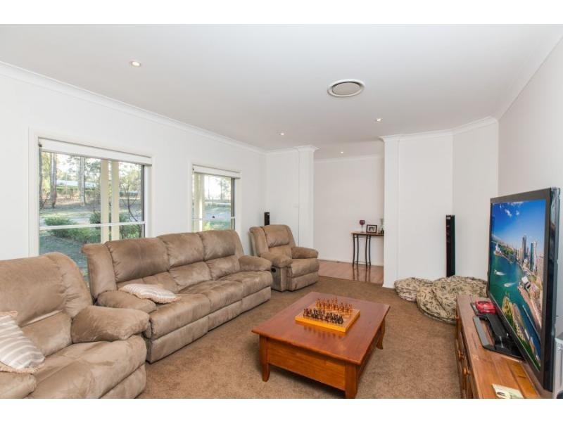 14 Hanwood Road, North Rothbury NSW 2335