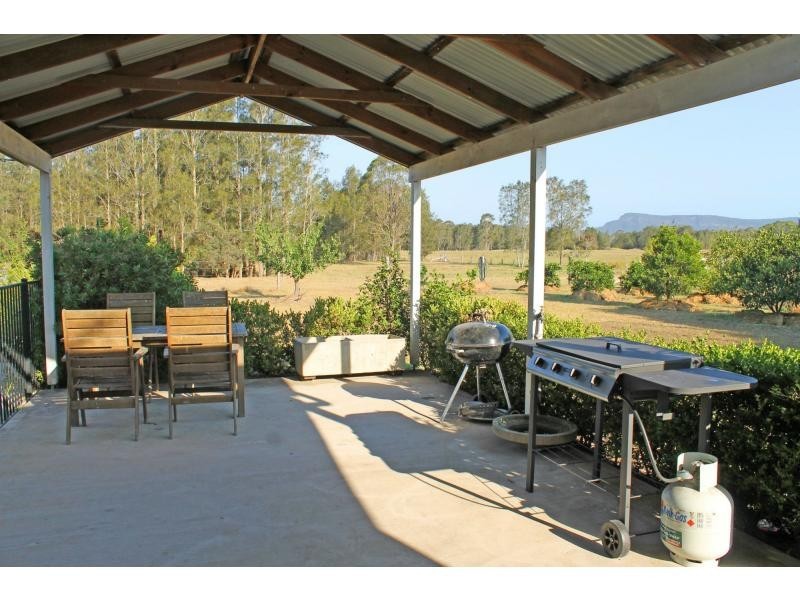 331 Quorrobolong Road, Quorrobolong NSW 2325