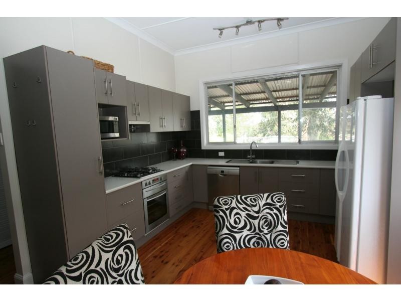 35 Hall Street, Cessnock NSW 2325