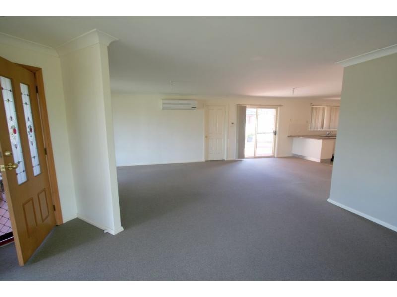 8 Tulloch Terrace, Cessnock NSW 2325