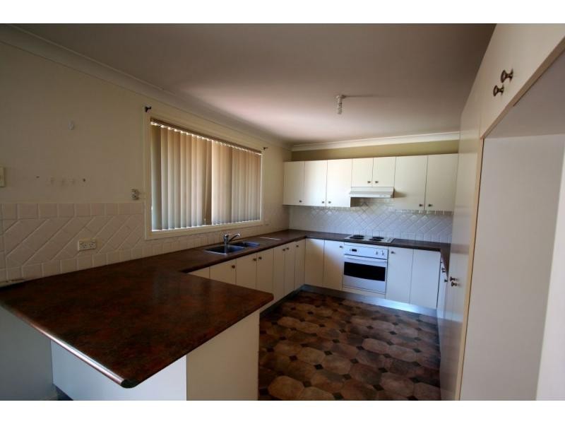 8 Tulloch Terrace, Cessnock NSW 2325