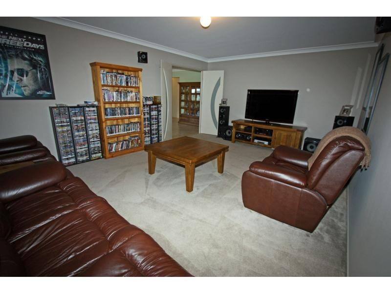 10 Adelaide Street, Paxton NSW 2325