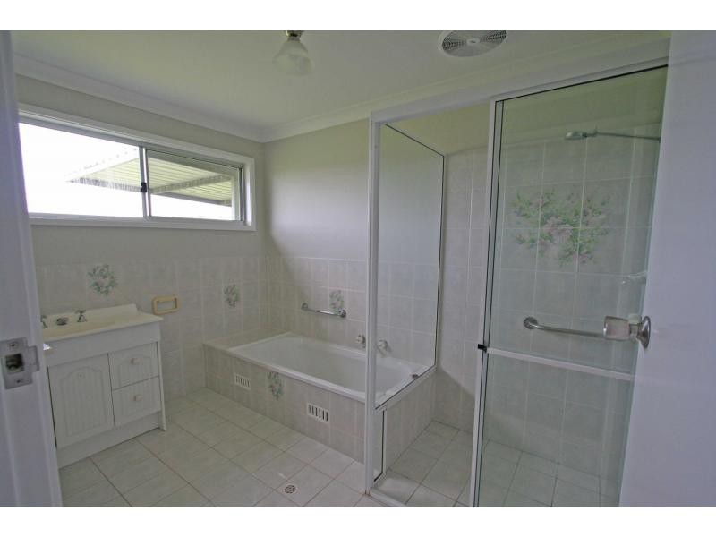 56 Charles Street, Abermain NSW 2326
